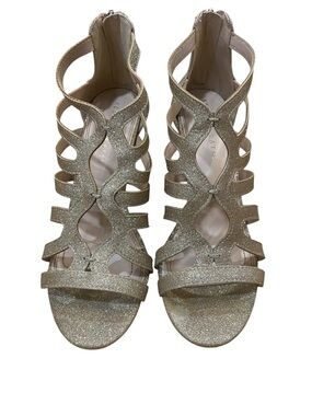 Kelly & Katie Gold Glitter Heels Size 8